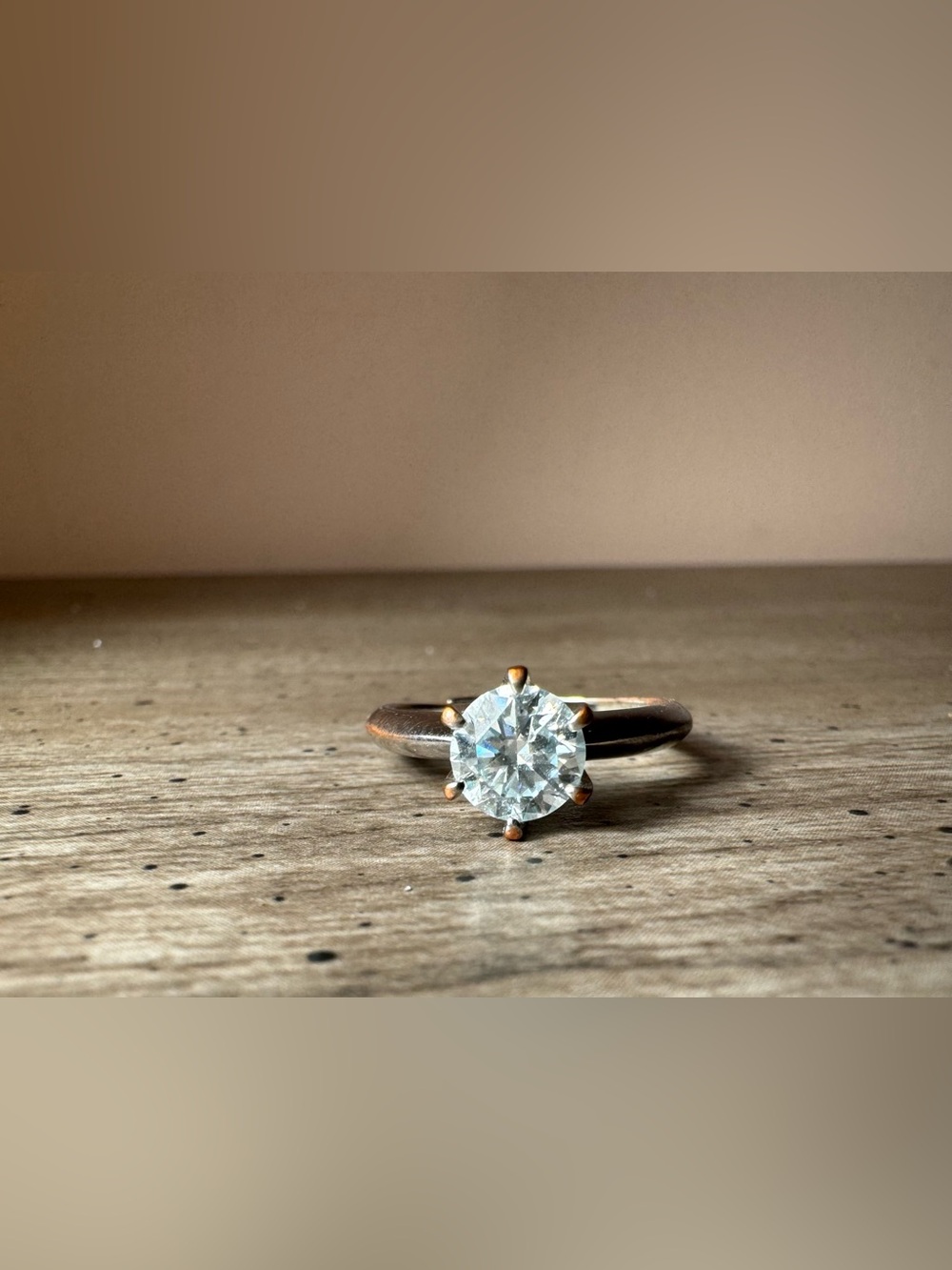 Classic D1.00 Ct Solitaire Round-Cut Moissanite Ring in Ster Silver. Adjustable